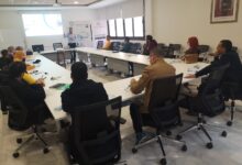 الصورة من أول حصة في الورشة التدريبية لمواكبة بعض أرباب مقاولات الطباعة تحت إطار التدبير والتخطيط المؤسساتي